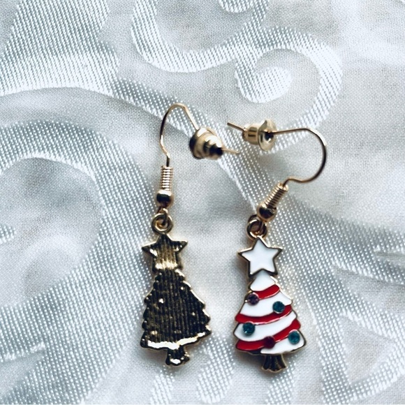 NWT Lot of 2 Festive Christmas Tree Drop Earrings, Holiday Season - Picture 9 of 14